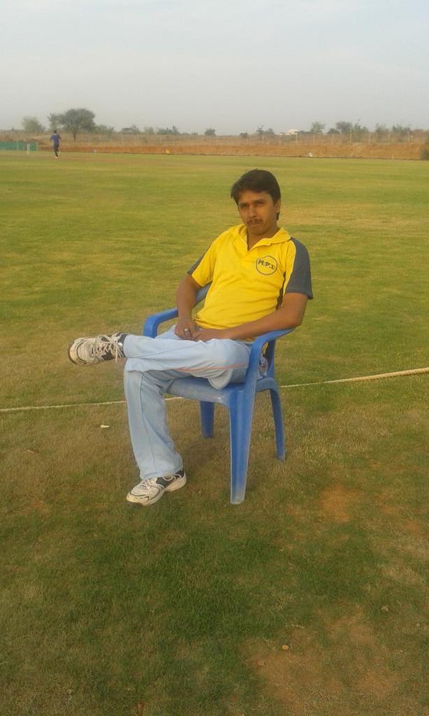 MujawarMahimud's tweet photo. Naam unka shaan hai meri
Dil unka dhadkan hai meri
Ankhen unki surat hai meri
Hansi unki jaan hai meri… http://t.co/5WU4Dy81qx