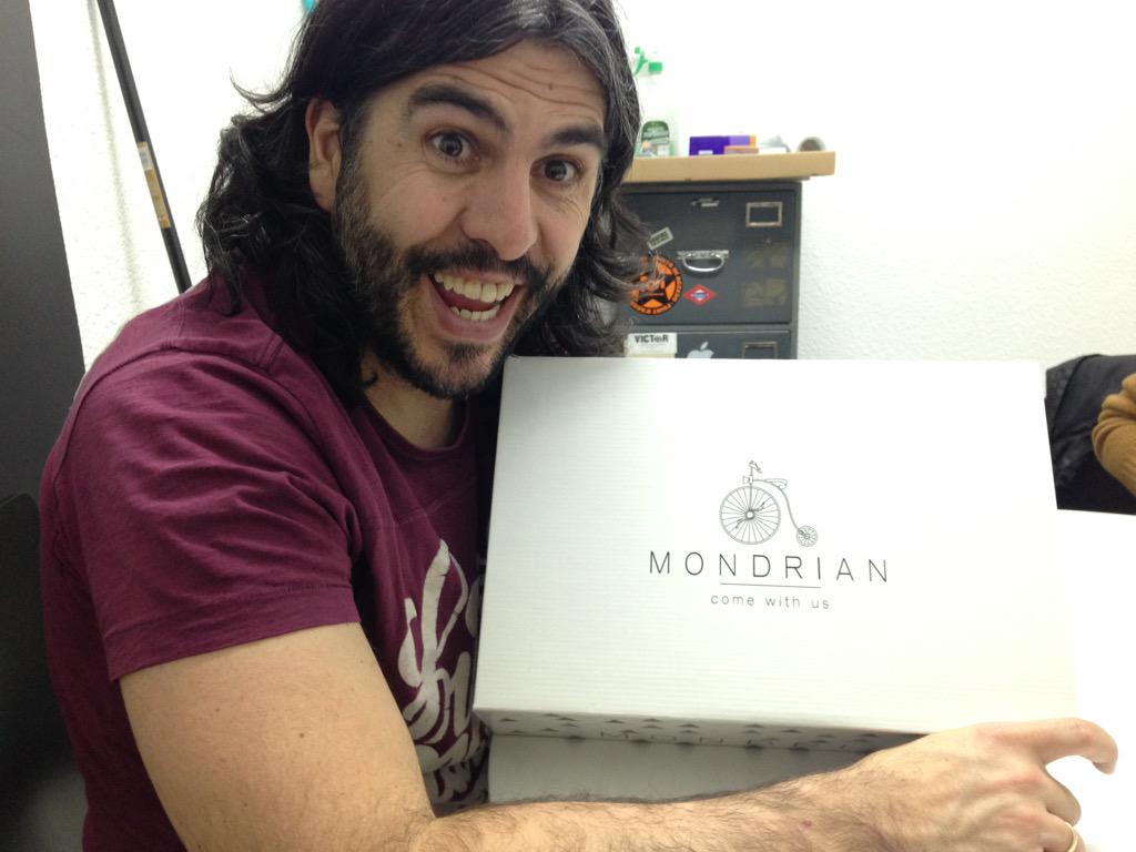Gracias a <a href="/mondrian_shoes/">Mondrian Shoes</a> por este regalo a <a href="/VaqueroEH/">JJ Vaquero</a> yiiiiija!!!