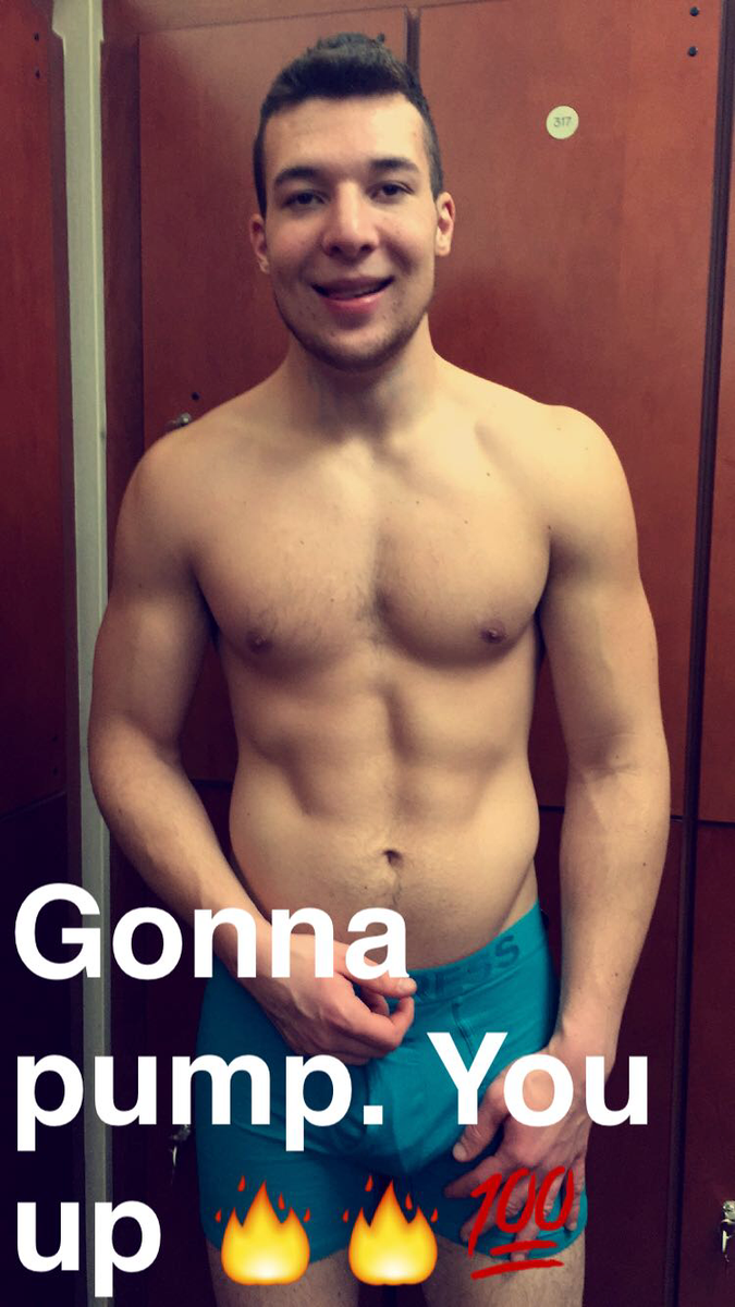Bode_Build1's tweet photo. four pictures of my personal body changing over the past 4 months started with no chest definition. AND NOW WE HERE http://t.co/o9zlisxJQN