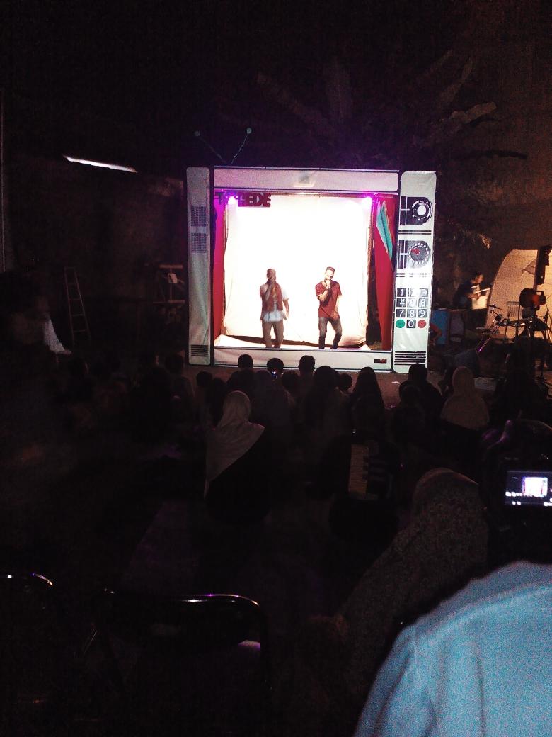 Yoih bang <a href="/KojekRapBetawi/">Muhammad Amrullah</a> show bro..ngerap nya ampe abis nih acara tv gede kite,,sutupin dah bang ya, #TVKeliling