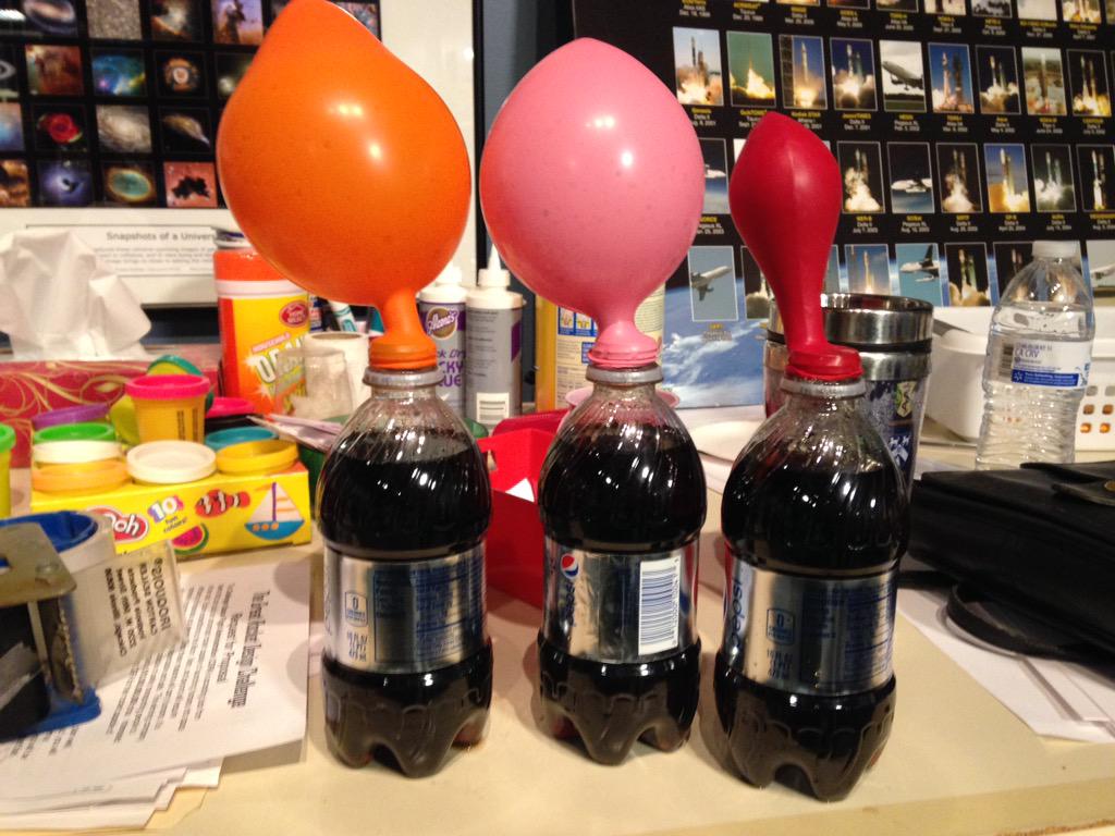 scienceofmagic2's tweet photo. Lava Lamps, Balloons, Putty and more! Science and Magic and Learning galore! #rhymes #believe #Enactus http://t.co/CPxg4epbM3