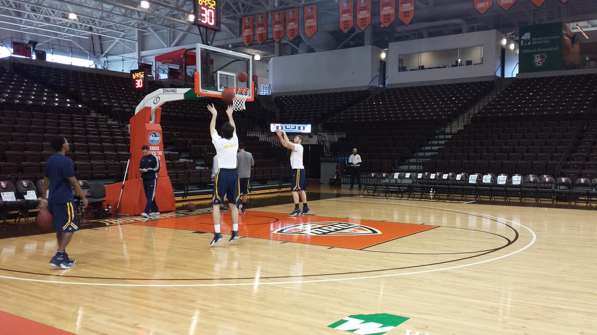 MetroConfSports's tweet photo. MBB: @GoGriffs take on Bowling Green today at 1pm in the second round of the #CIT #MAACHoops #MAACHoops15 http://t.co/913YFk97XJ