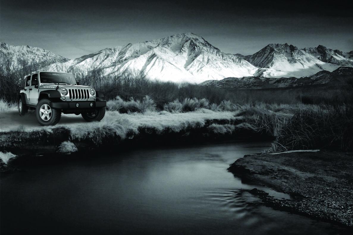 Jeep's tweet image. The legendary Jeep Wrangler knows no boundaries. Find your escape.