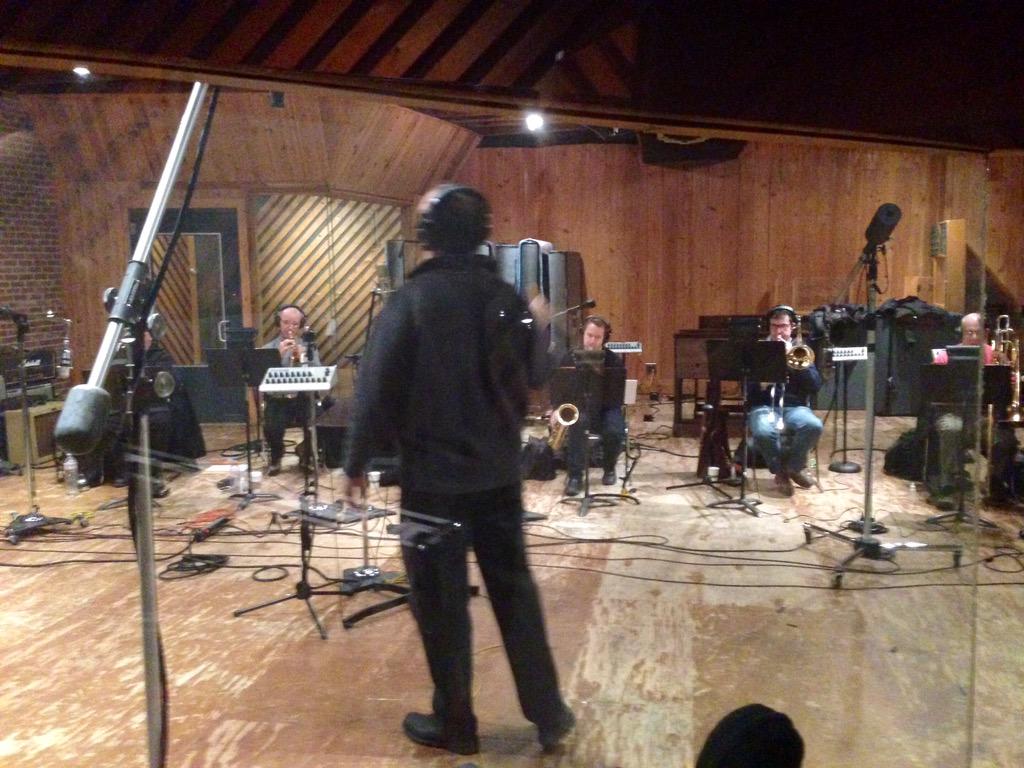 robmathesmusic's tweet photo. 7yrs since @Willbassboy #ShawnPelton&#BillyMasters went into t studio-Wheelbarrow's notes r all recorded-WhatNow?MIX! http://t.co/pWaWKr4Ff6