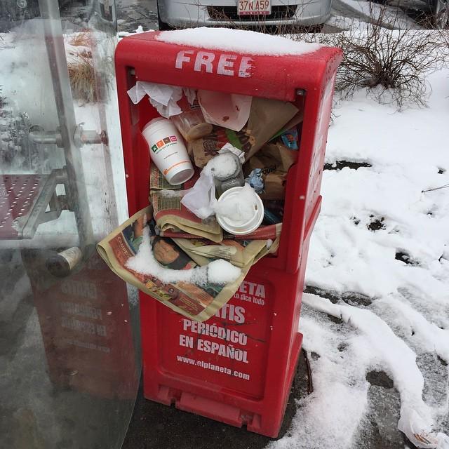 MarquisLavoie's tweet image. Free garbage?! No way! #myluckyday #nofilter #brokenwindoweffect ift.tt/1C9Ijls