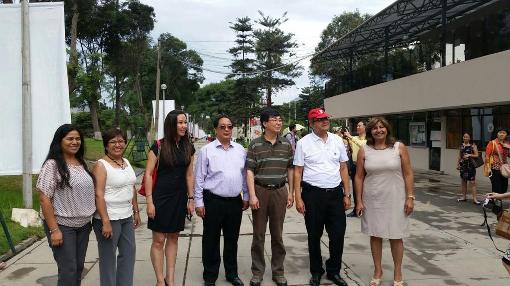 Dmorazevallos's tweet photo. En @CmsppPERU junto a la Delegación China, compartiendo las experiencias de los estudiantes y nuestra cultura http://t.co/Izu1JaMnc6