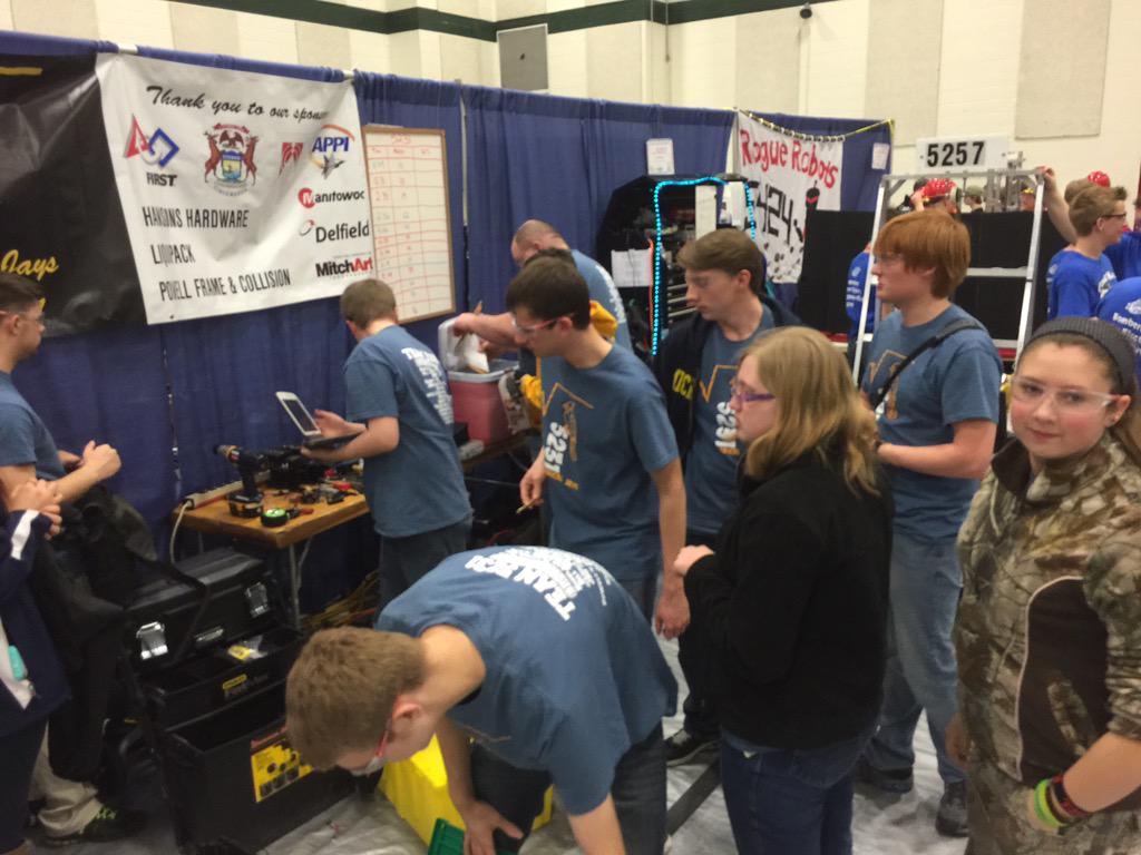 The Radical Jays - FRC Team #5231 (@radicaljays) on Twitter photo 