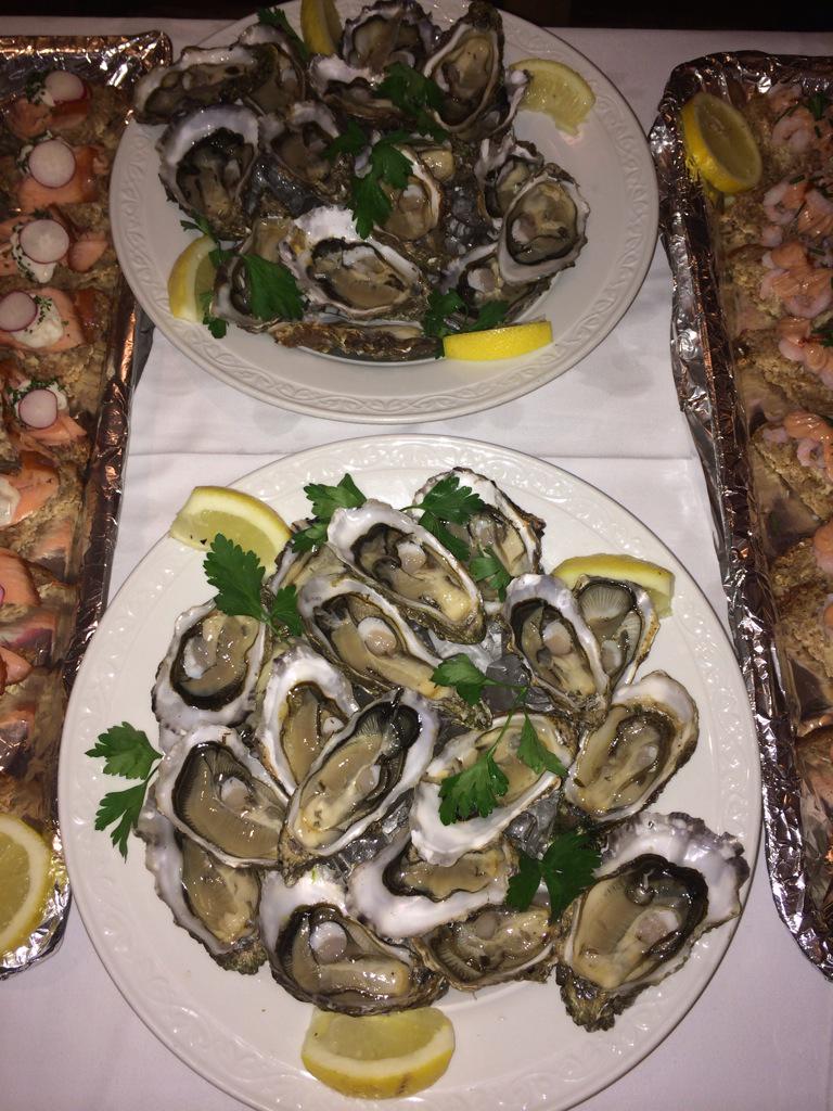 newfieldinn's tweet photo. Some pictures from a "seafood night" in nevins http://t.co/GnVRPAvNsT