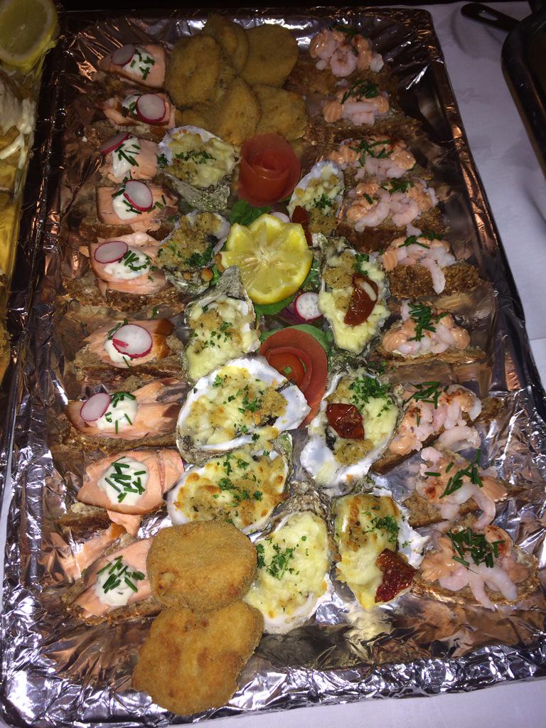 newfieldinn's tweet photo. Some pictures from a "seafood night" in nevins http://t.co/GnVRPAvNsT