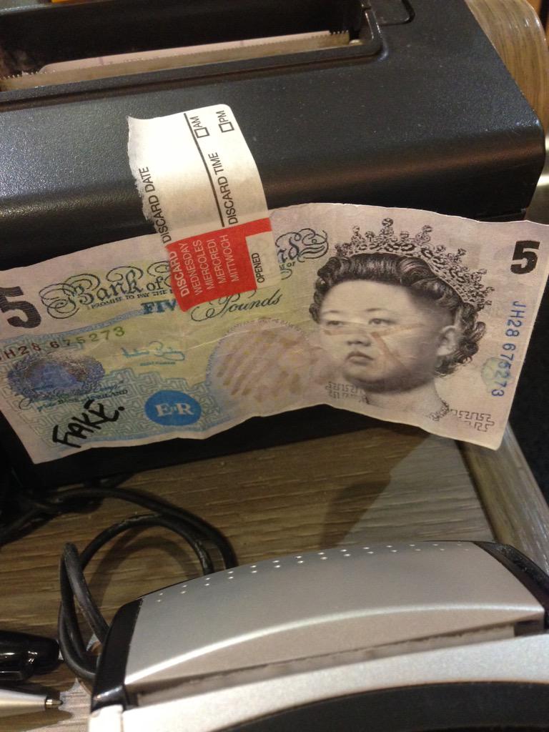 YasminnEtches's tweet image. Still can't stop laughing at the fact someone accepted this as a fiver in work