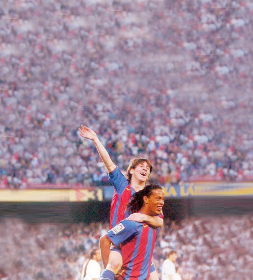 "No me considero el mejor jugador de la historia del Barcelona, porque se que es Ronaldinho" - Lionel Messi.