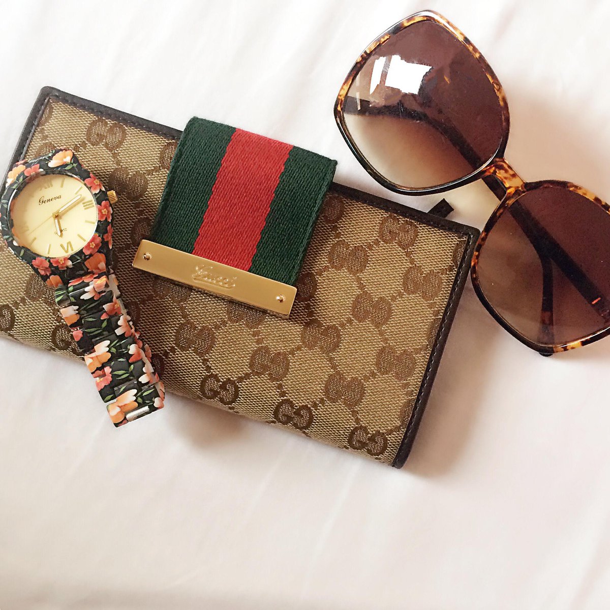 WeAreClassyShop's tweet image. Perfect Floral Watch for Spring💚 Shop at WeAreClassy.com with WORLDWIDE SHIPPING🌍 Link in our bio!