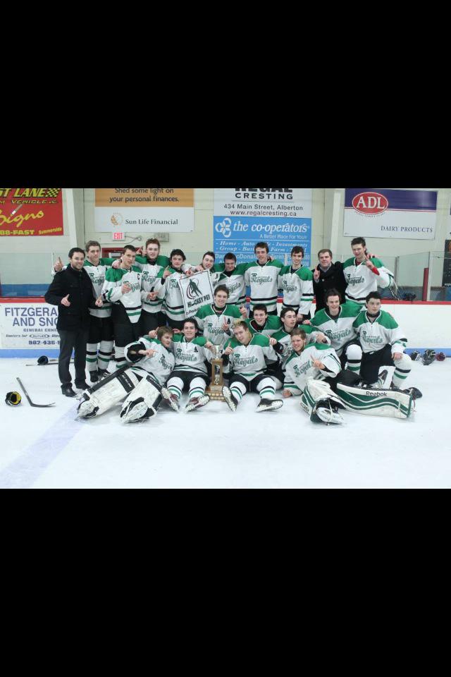 C_Fraser97's tweet photo. One more time for old times sake @RegalsHockey http://t.co/oY5yRZgUaf