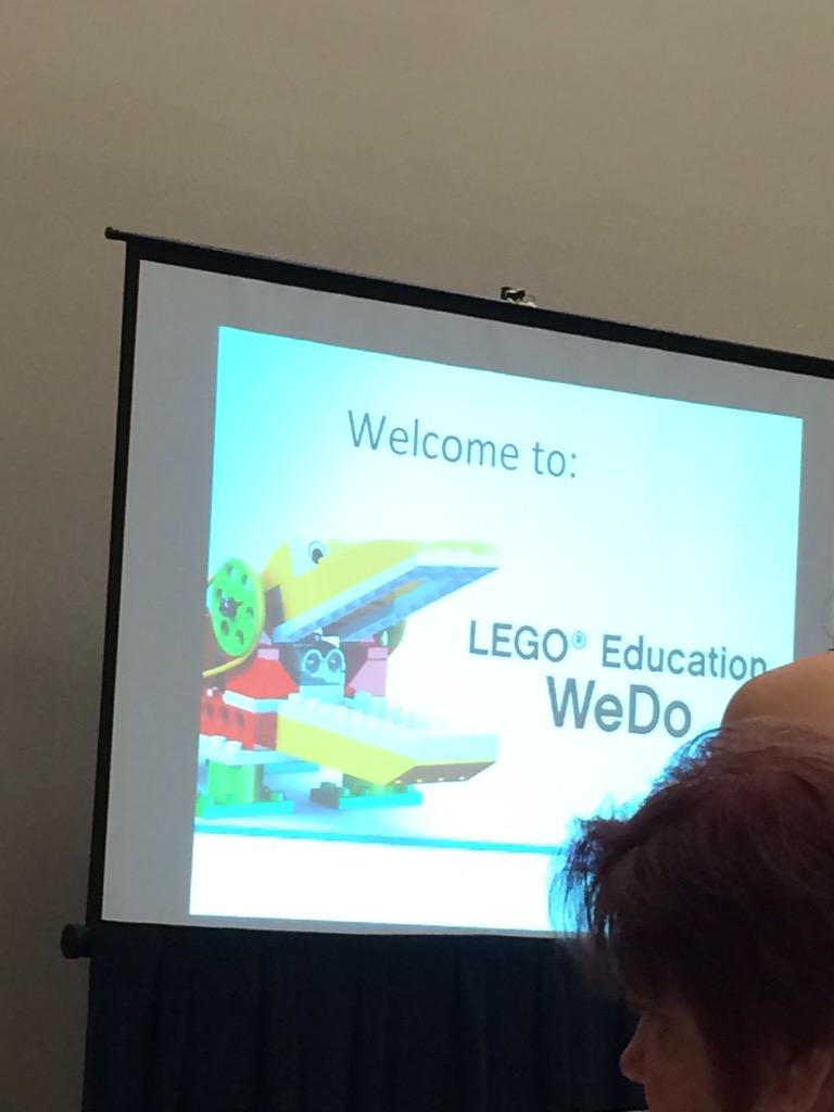 MrBlumfieldRRS's tweet photo. Fun with robots #PVCUE15 #cue15 http://t.co/8KaiDnEzwe