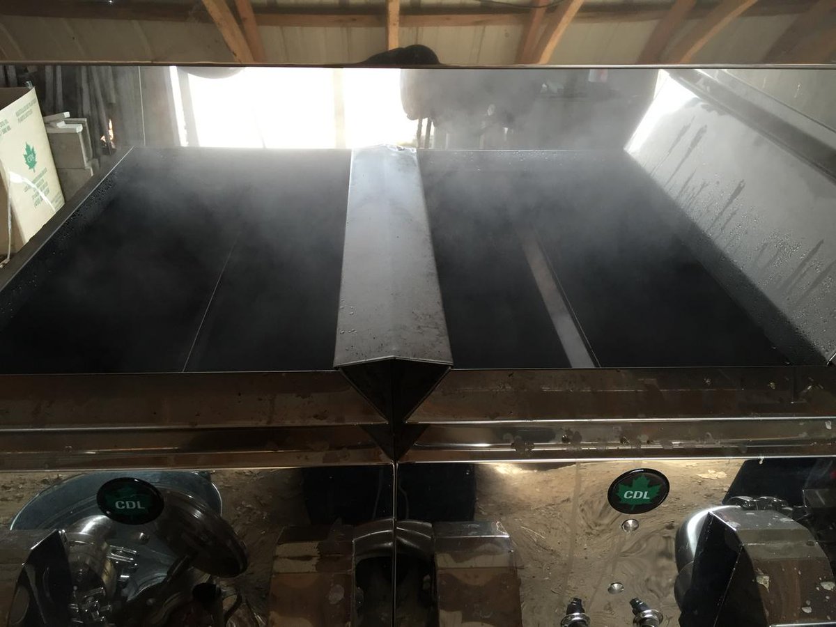 nathantcross's tweet photo. Watching Maple Syrup being boiled to perfection at A and R Sugar Shack. Akron, MI like them on Facebook! http://t.co/6n41QiCiDl