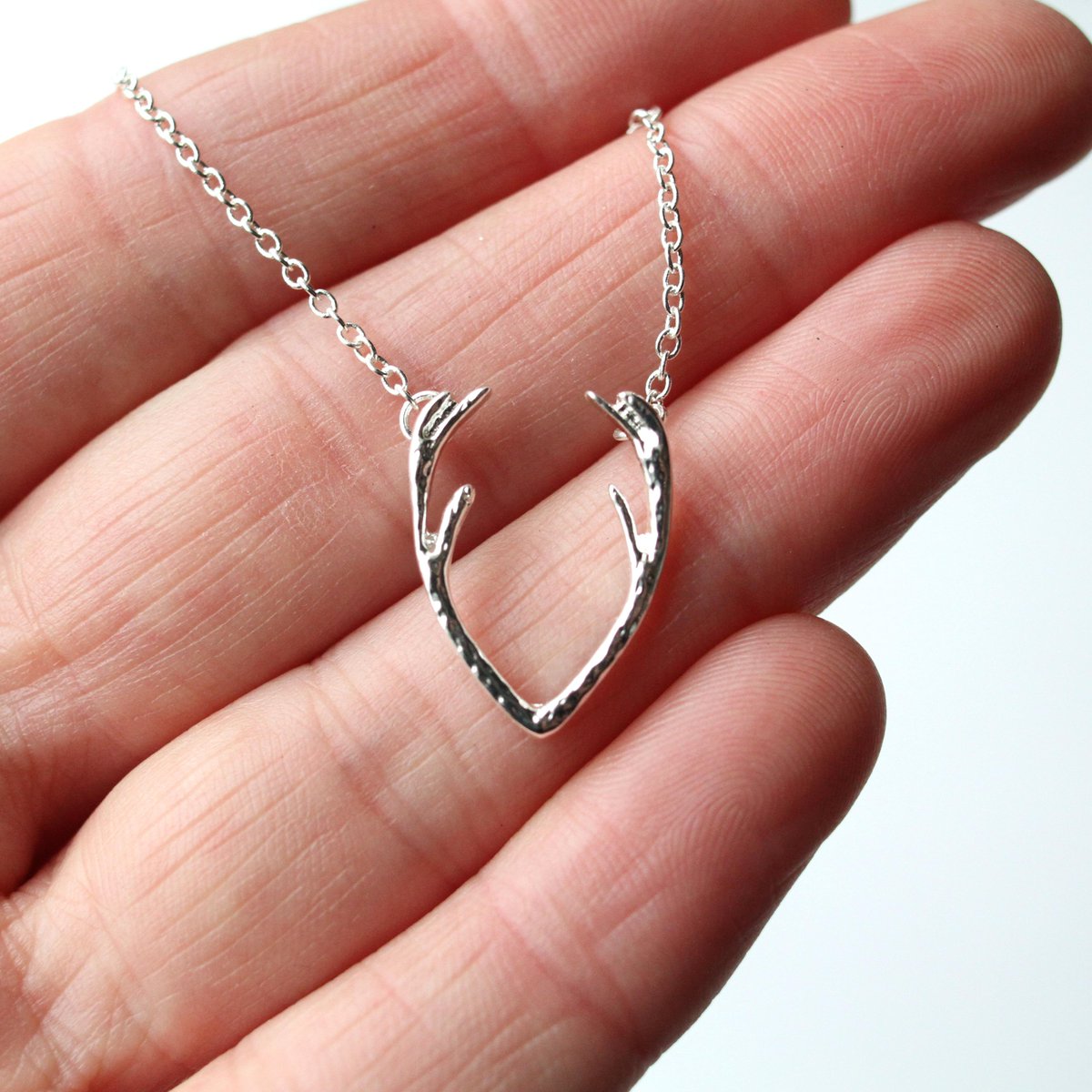 shootingnelly's tweet image. Gorgeous antlers necklace, only £6.50 plus p&amp;amp;p etsy.com/listing/226533… #womaninbiz #eastergift