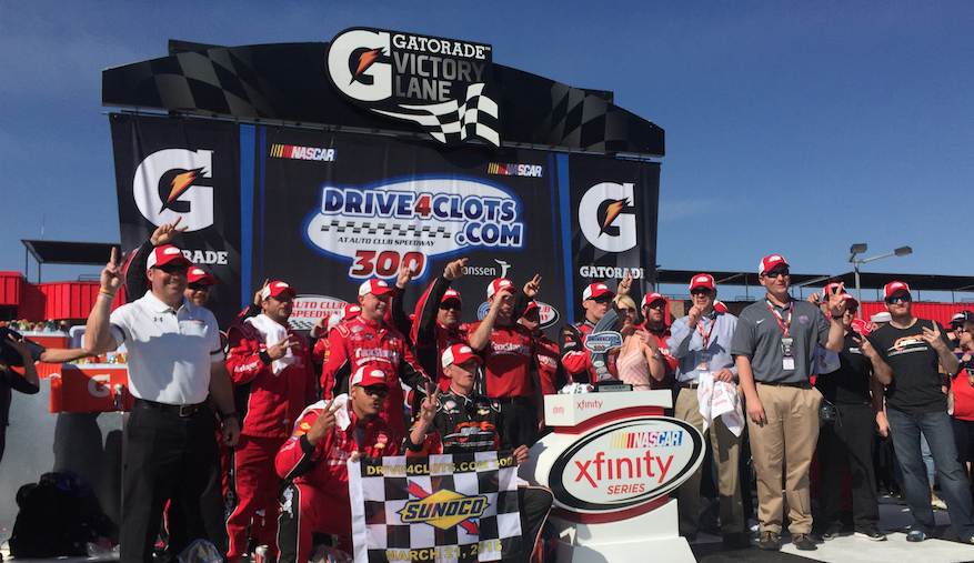 XfinityRacing's tweet photo. RETWEET for your chance to WIN a signed @KevinHarvick hat! #VLSweeps Ends 3/2211:59pmET Rules: http://t.co/MZY4ieKl97 http://t.co/axEzVC12kr