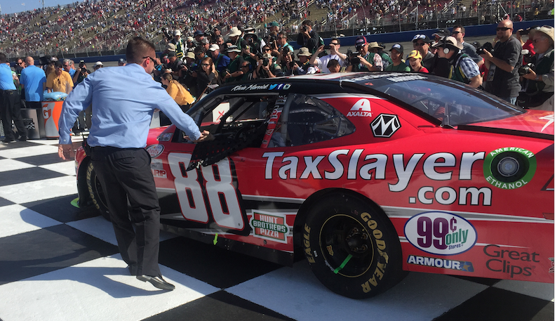 XfinityRacing's tweet photo. RETWEET for your chance to WIN a signed @KevinHarvick hat! #VLSweeps Ends 3/2211:59pmET Rules: http://t.co/MZY4ieKl97 http://t.co/axEzVC12kr