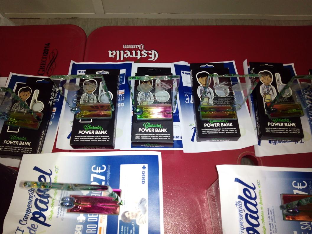 ColeVandelvira's tweet photo. Los trofeos. http://t.co/OTyCWuyU0N