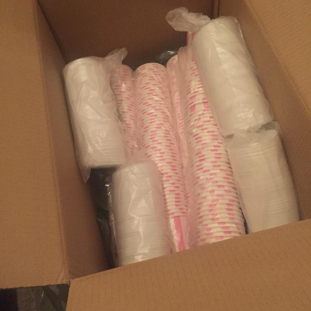 _JSNS_'s tweet image. First batch of cups and lids have arrived. Nearly all set for the grand opening on the 16th
