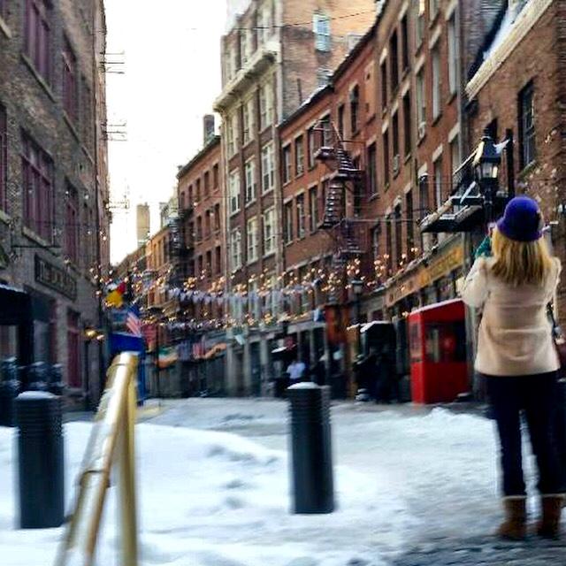 MonakaGracie's tweet image. #stonestreet Will we ever get to see your stones? #springhasnotsprung