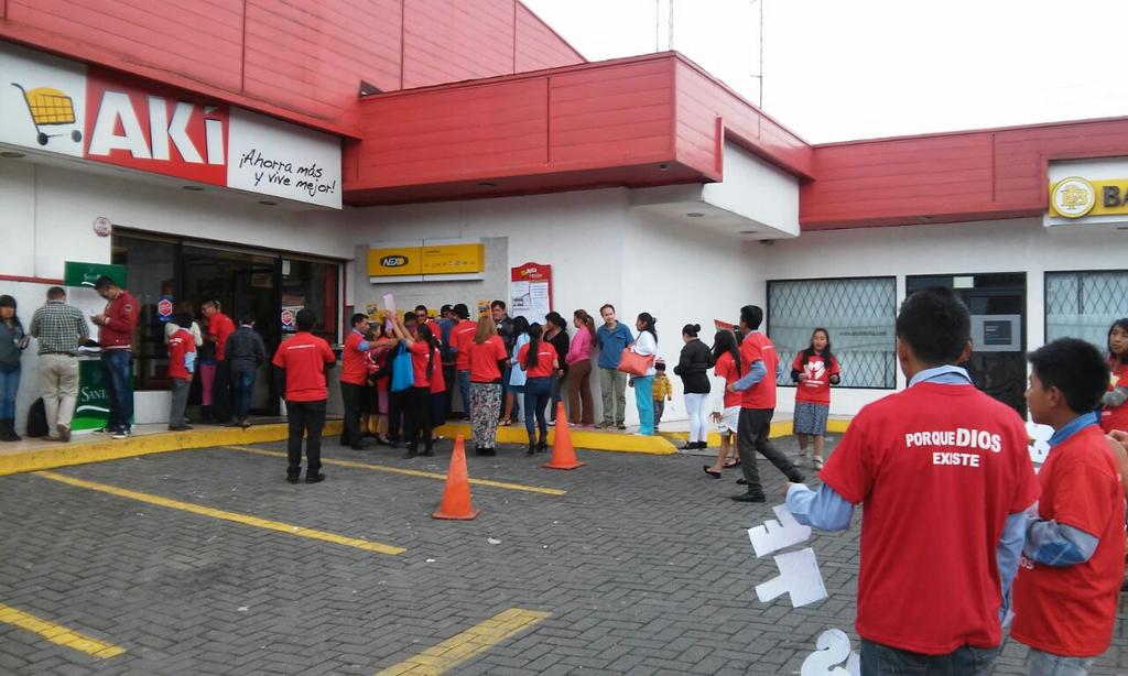 orcas2007's tweet photo. #GlobalYouthDay  en el sur de Quito #YoSoyElMensaje http://t.co/s8coQcju0F