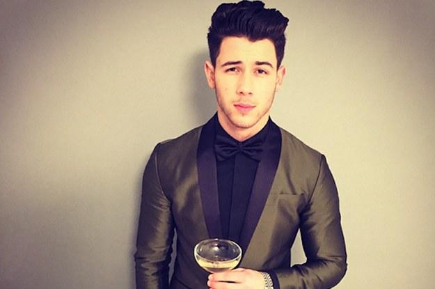 viralturn's tweet image. 17 #Celebrity #Instagrams You Needs To See This Week - viralturn.com/17-celebrity-i…