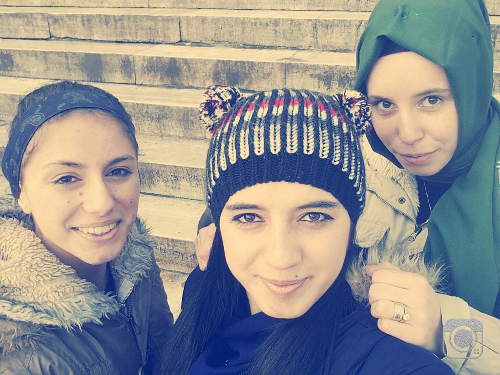 SalamSafiye's tweet photo. Ablack ve kardescikle gezmeler ... 😄😄 http://t.co/XdIC9nWGPX