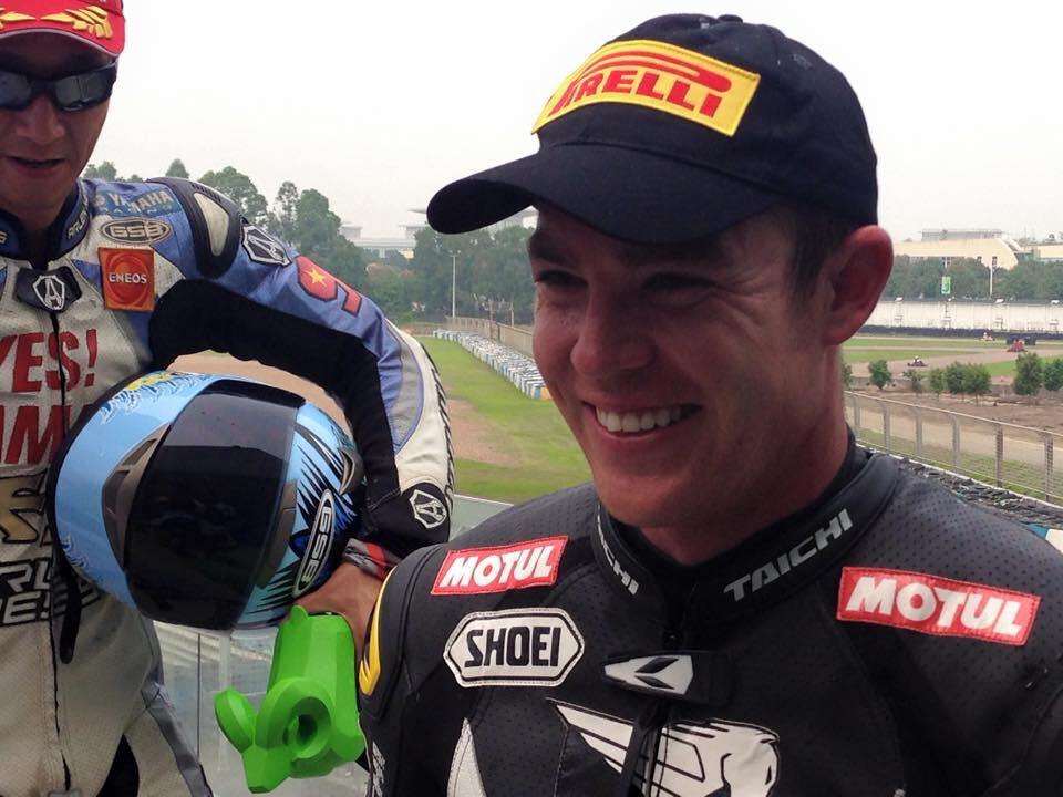 Splitlath's tweet photo. @Corywest13 takes the first win of the season in Pan-Delta Chinese Superbikes on the @Splitlath @ErikBuellRacing! http://t.co/XvaVAxhpeI