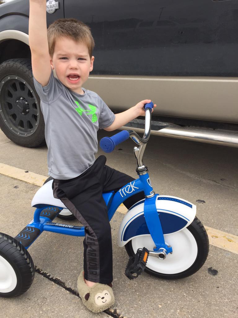 ChadSandell1's tweet photo. Case's first trike! He was so excited! #trek #CaseMan #CoolestKidInTown #DaddysBoy #richardsonbikemart http://t.co/SBOQy7ADk0