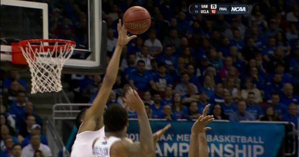 Trying to score on Kentucky must be quite the chore. Look at that length! thesco.re/1EzAMto