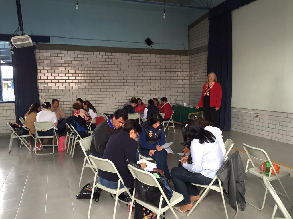 IIDEAC's tweet photo. Haciendo trabajo de análisis y reflexión para mejorar su práctica y establecer compromisos en el Colegio Morelos http://t.co/eHCO68sQUj