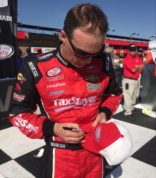 XfinityRacing's tweet photo. RETWEET for your chance to WIN a signed @KevinHarvick hat! #VLSweeps Ends 3/2211:59pmET Rules: http://t.co/MZY4ieKl97 http://t.co/axEzVC12kr