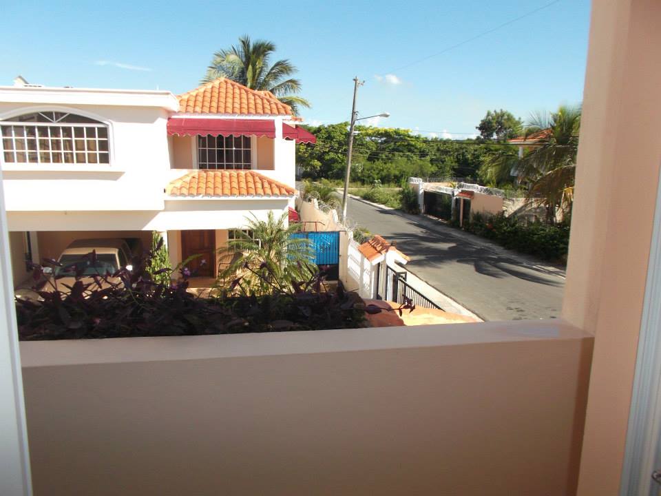 IntRealEstate_'s tweet image. Beautiful 2 story house Dominican Republic #dominicanrepublic #realestate #house 
marazulsolutions.com/realestate/?p=…