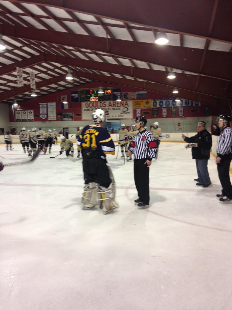 Astros_Hockey's tweet photo. Astros defeat @ZagaHockey!! 4-2. Great team effort. #AstrosHockey #roadto3peat #RoadBlock http://t.co/Tn1teWx4vg