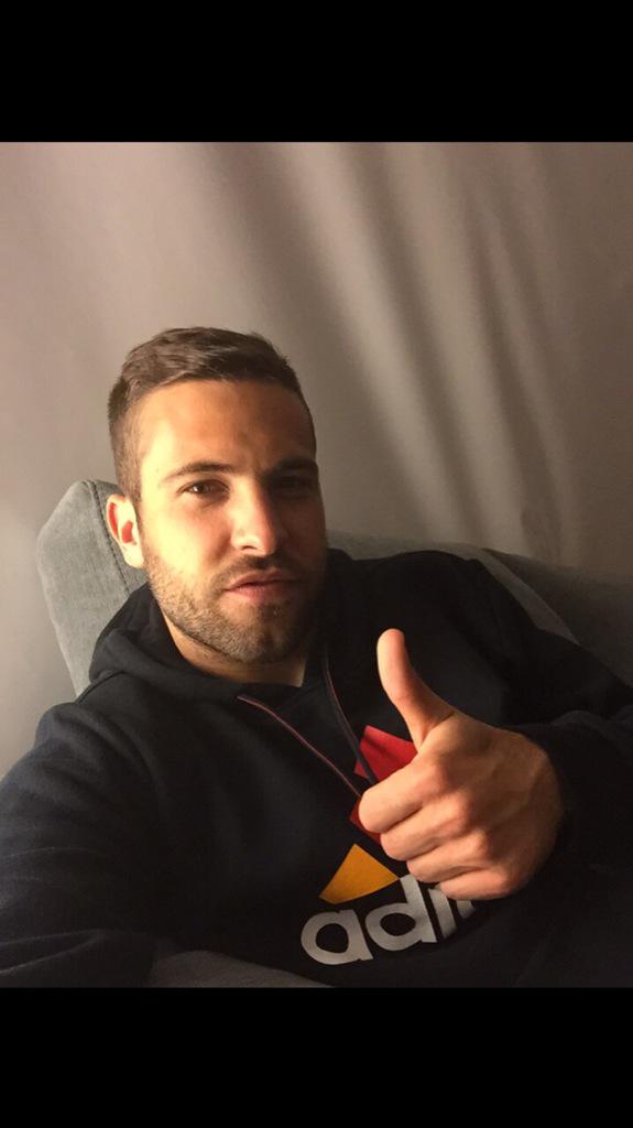 JordiAlba's tweet photo. Un año más,dar las gracias a toda mi famila,amigos,y a todos aquellos que se han acordado de mi.Gracias !!Os quiero. http://t.co/sif3YeKEXP