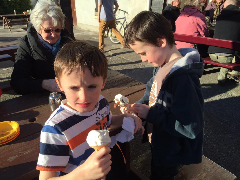 KarenCoakley1's tweet image. Kids, dogs, grandparents and ice-cream #KerryLife