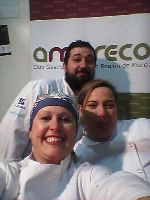 amurecoMurcia's tweet photo. Seguimos en #GastroTourÁguilas disfrutando y poniendo tapas ricas http://t.co/QLTzoxwSxb