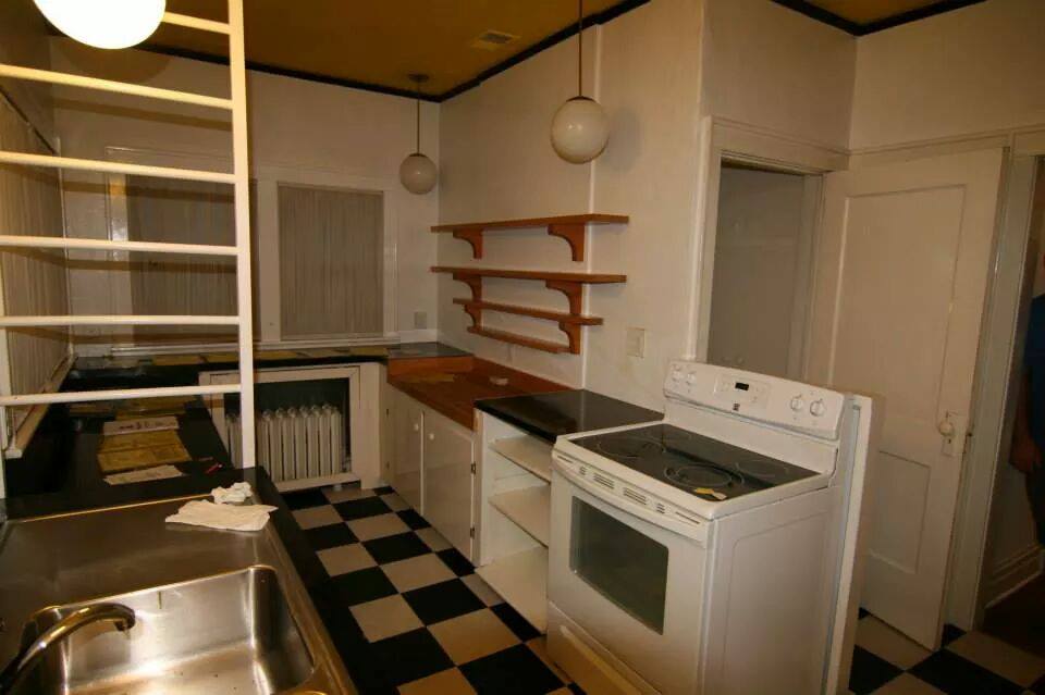 PropertyCousin's tweet photo. #Before #kitchen #remodel #photos of our house on Williams St. in #Denver. https://t.co/rYCo1chiaw http://t.co/qtaewqYbMw