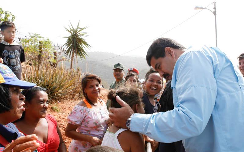 JacquelinePSUV's tweet photo. La Esperanza vive en la sonrisa de nuestr@s niñ@s #VzlaNoEsUnaAmenaza #VzlaEsUnaEsperanza #ObamaDerogaElDecretoYa http://t.co/XyVZKCmvuF