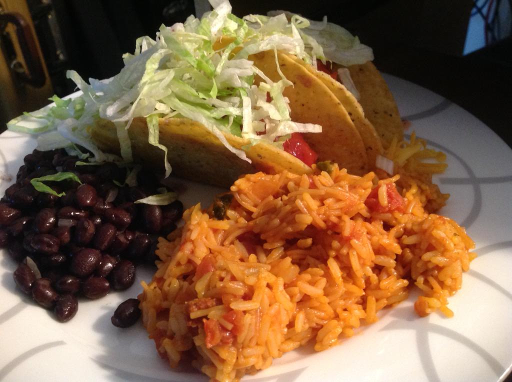 [Image: CApzCmbWcAAZRC8.jpg:large]