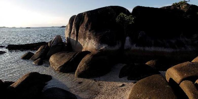 KompasTV's tweet photo. Nikmati keindahan Belitung dalam #WeekendYuk sesaat lagi http://t.co/NoCYKnvkUT