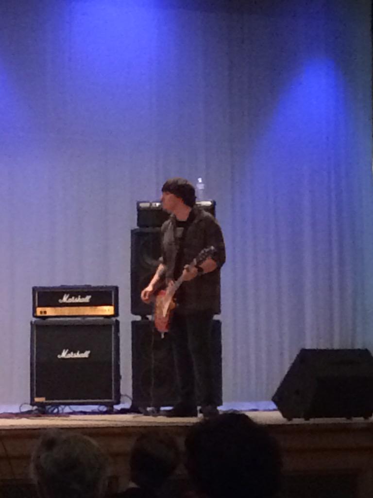 SatelliteN716's tweet photo. Had a great time at Kenmore West High last night! It rocked! #rocknroll #buffalony #satellitenation #marshall #gibson http://t.co/6TPv1M2wic