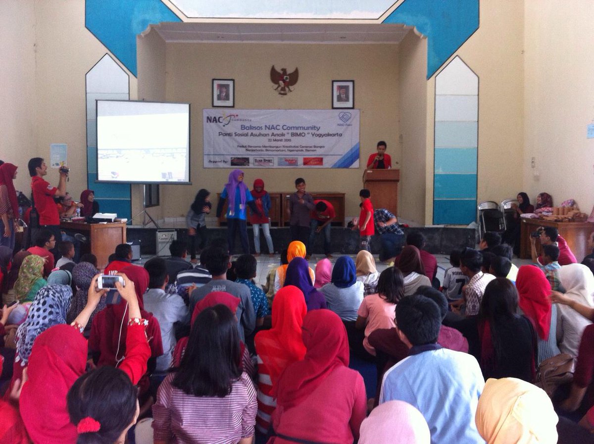 NACCommunity's tweet photo. 22 Maret 2015. Minggu pagi yg cerah berbagi bersama NACC Jateng dengan adik-adik di Panti Asuhan Bimo Yogyakarta 😇😍 http://t.co/UPdk8MTKZs
