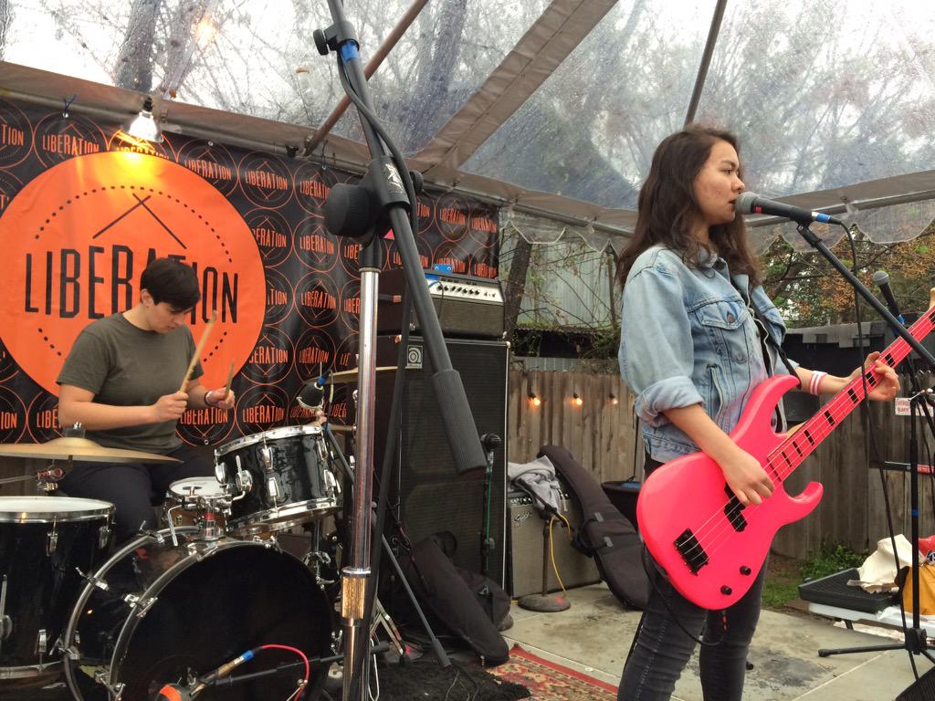 PassGOmgmt's tweet image. Mitski brightening the mood at the @ProFans_ / @father_daughter showcase #Sxsw #mitski  @DangerVenture