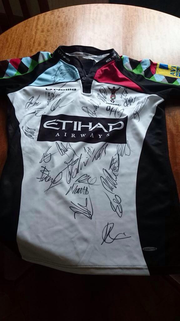 #quinsfamily @tomtat2 has this shirt for auction for #fightforari current bid €50 we can do better send tom bids