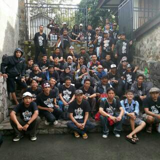 kediaman iwan fals <a href="/leuwinanggung/">Asep@LeuFals.com</a> 19 tapos