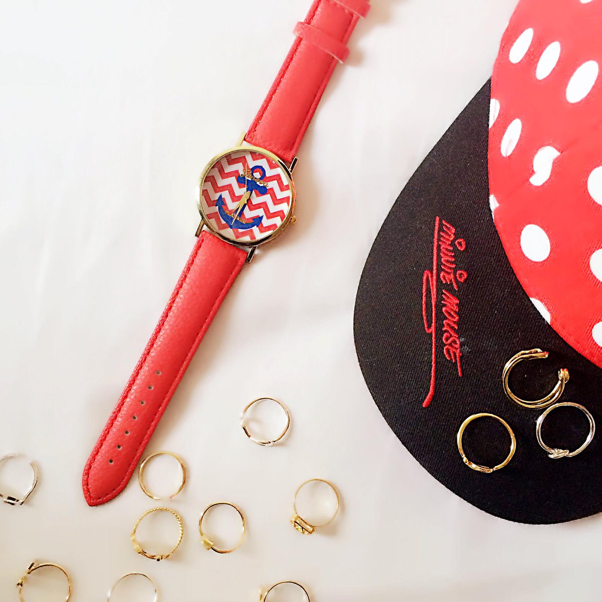 WeAreClassyShop's tweet image. Red Watch from WeAreClassy.com❤️ WORLDWIDE SHIPPING🌍 Link in our bio!