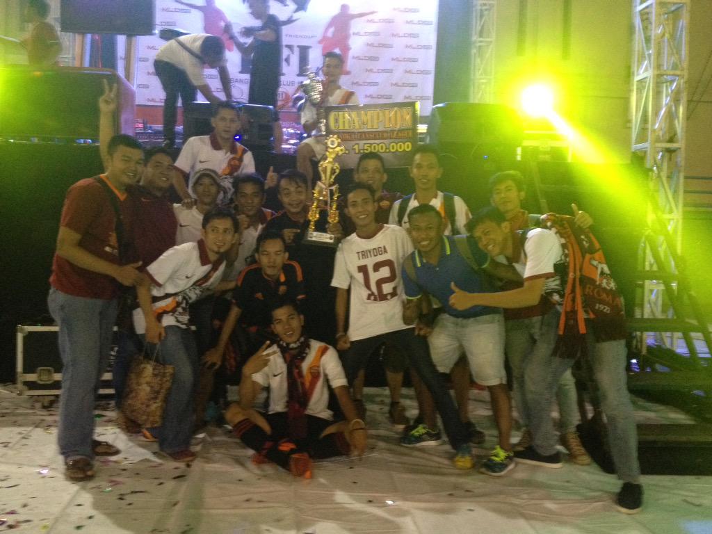 Champione !!! <a href="/RCI_Babel/">Roma Club Indo Babel</a> #latepost #BFL2015 #hungryforglory