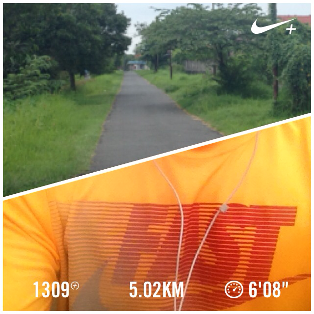 capucinotoraja's tweet photo. Let's run fast! #laripagi #aseeeek I just ran 5.02 km @ a 6'08"/km pace with Nike+. http://t.co/6l1F6vnMwB #nikeplus http://t.co/7mPoPg41I9
